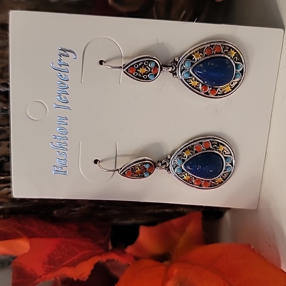 Pair of Dangle Pierced Earrings - Picture 4 of 4